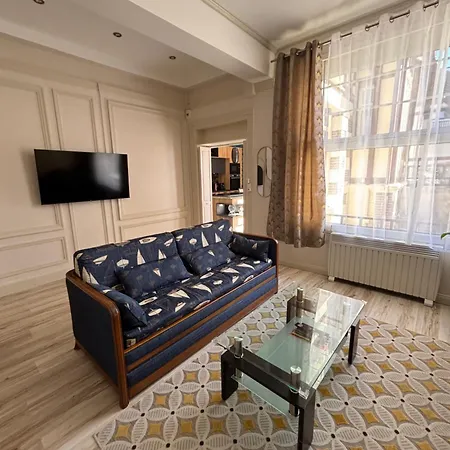 Elegant Au Coeur De Кабур